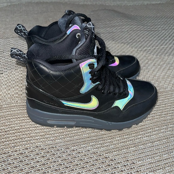 Nike Women’s Air Max 1 Mid Sneakerboot Sz 6 (Reflective) In Black Crimson Menta - Picture 5 of 15